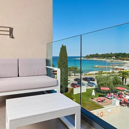 Park Plava Laguna 4*