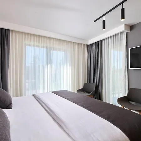 Park Plava Laguna 4*