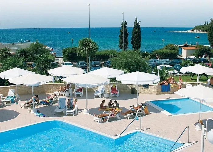 Hotel Park Plava Laguna 4*