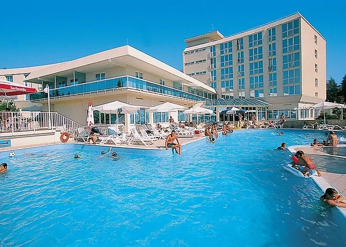 מלון Park Plava Laguna 4*