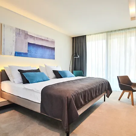 Park Plava Laguna 4*