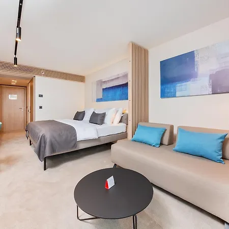 Park Plava Laguna Otel 4*